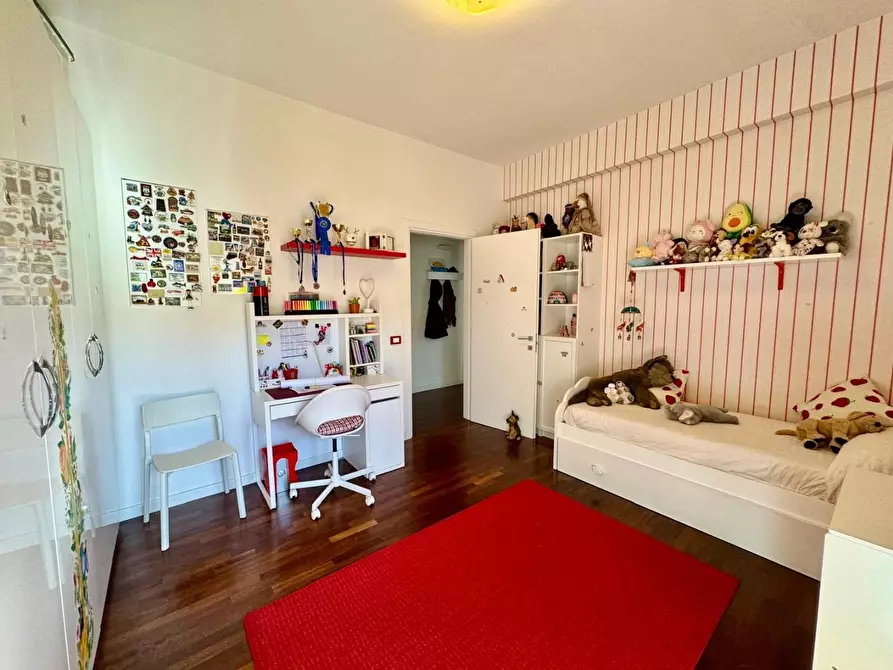 Immagine 11 di Appartamento in vendita  a Firenze