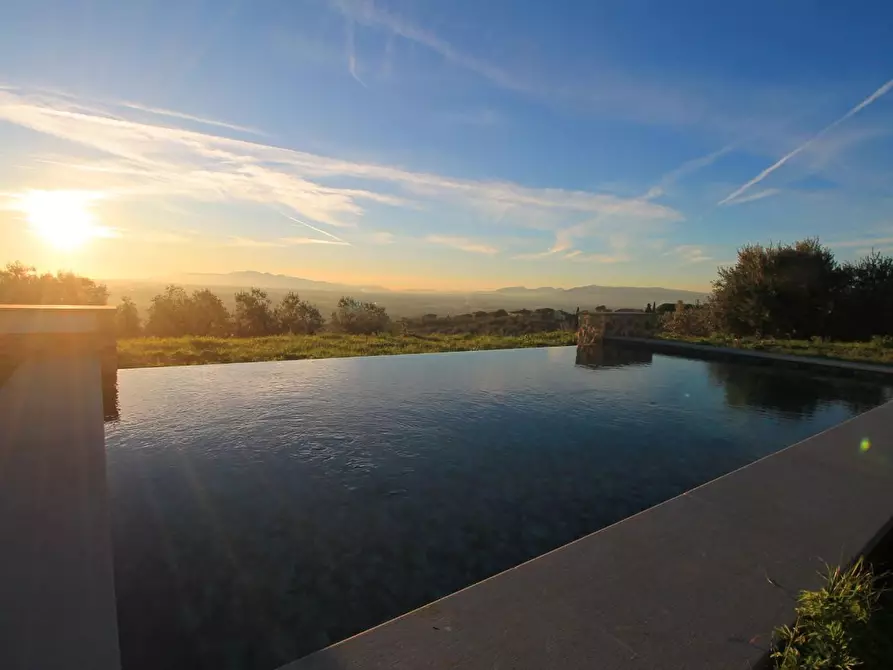 Immagine 40 di Casa colonica in vendita  a Vinci