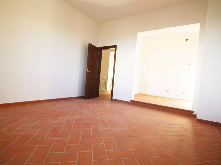 Immagine 14 di Casa colonica in vendita  a Vinci