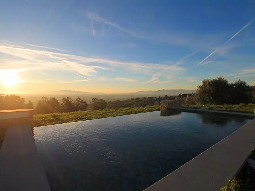 Immagine 39 di Casa colonica in vendita  a Vinci