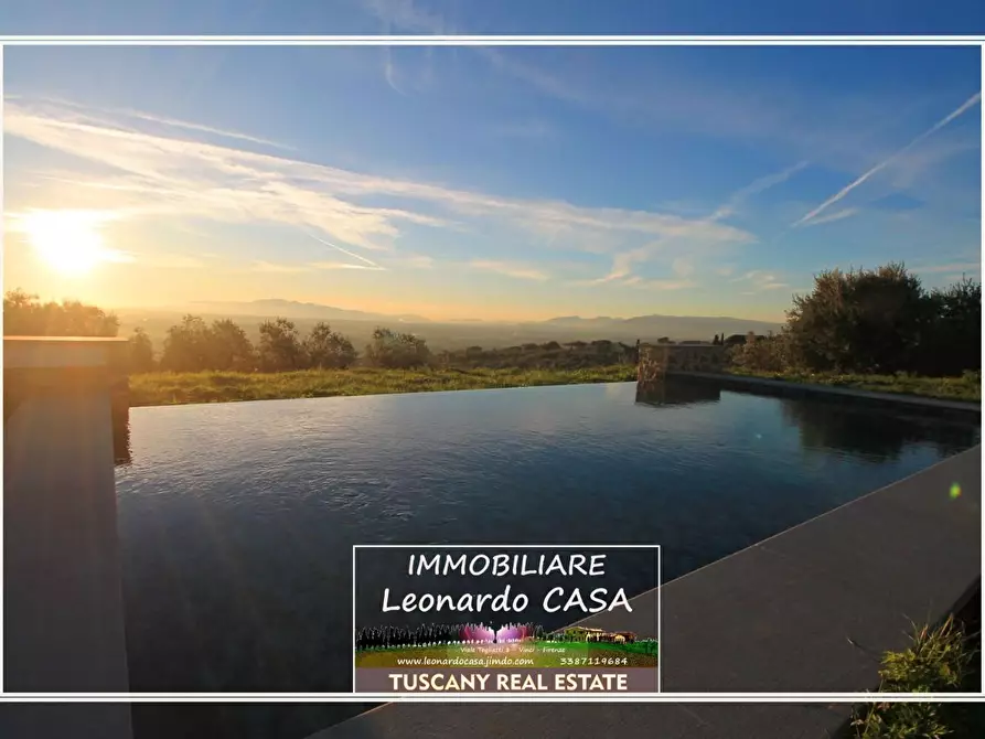 Immagine 1 di Casa colonica in vendita  a Vinci