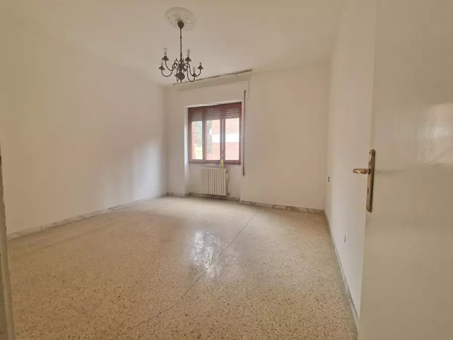 Immagine 14 di Appartamento in vendita  a Carrara