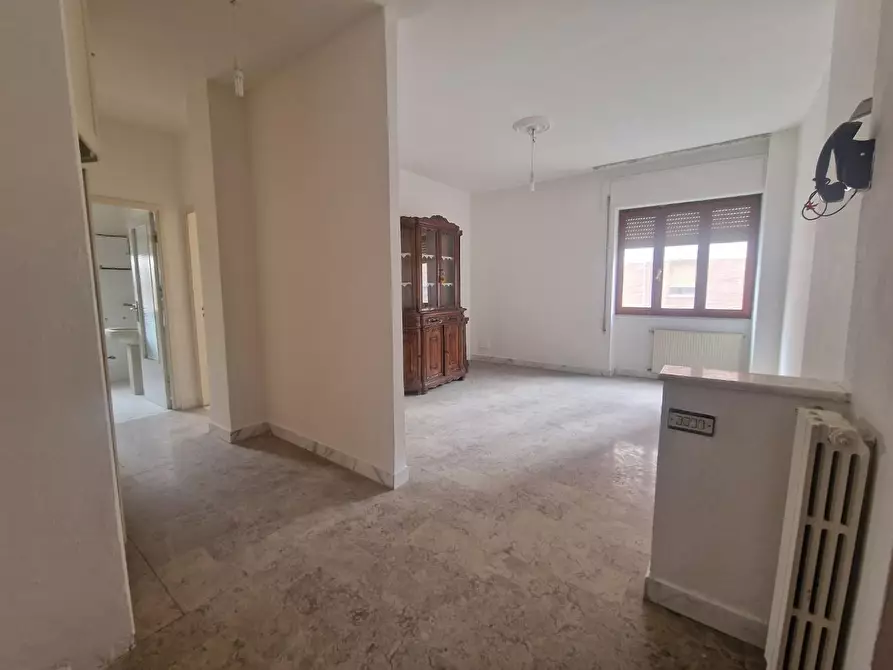 Immagine 5 di Appartamento in vendita  a Carrara