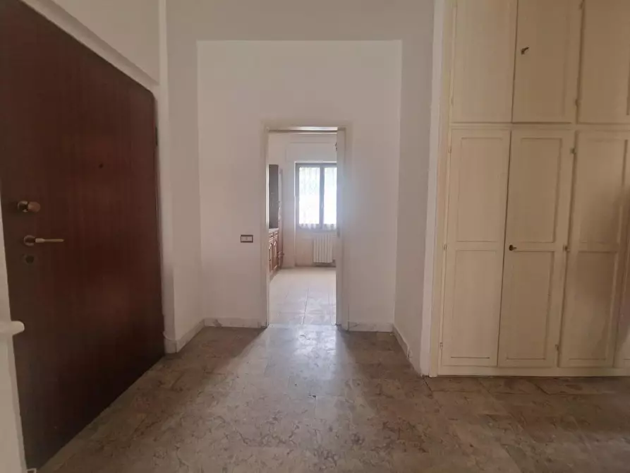 Immagine 8 di Appartamento in vendita  a Carrara