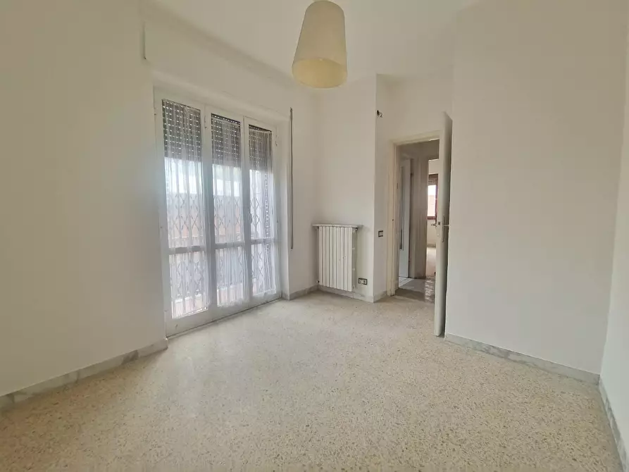 Immagine 13 di Appartamento in vendita  a Carrara