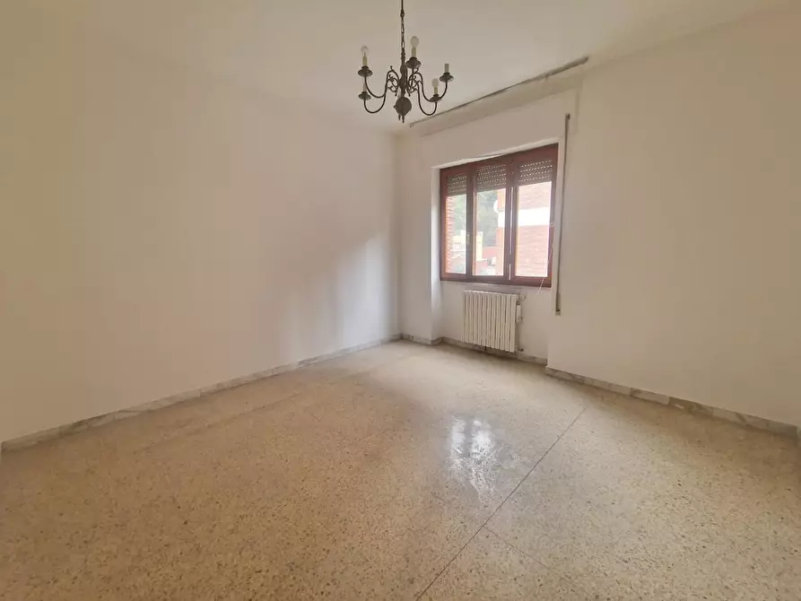 Immagine 16 di Appartamento in vendita  a Carrara