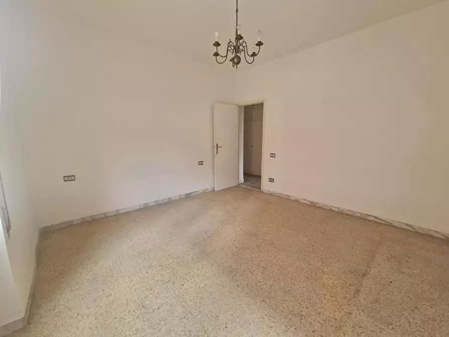 Immagine 18 di Appartamento in vendita  a Carrara