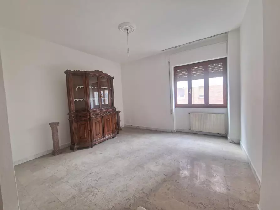 Immagine 7 di Appartamento in vendita  a Carrara