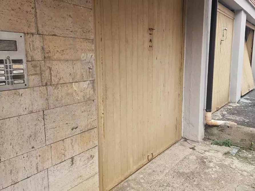 Immagine 4 di Appartamento in vendita  a Carrara