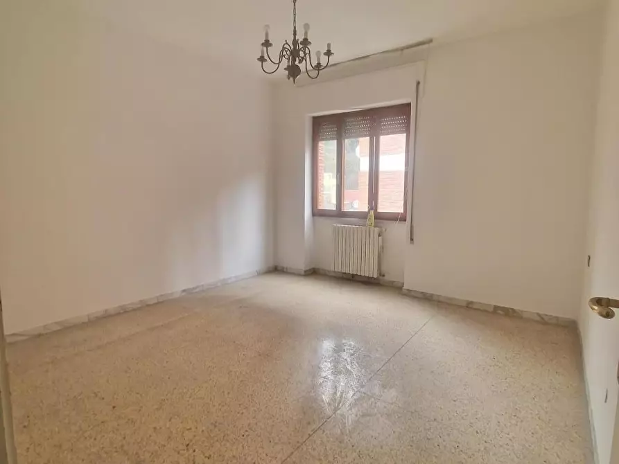 Immagine 15 di Appartamento in vendita  a Carrara