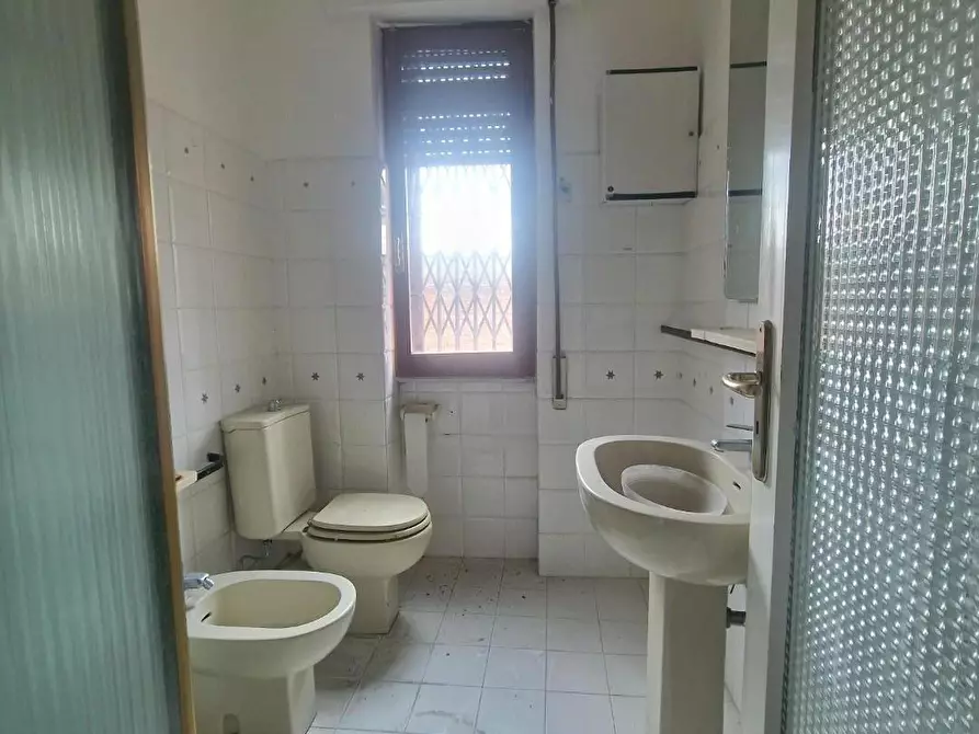 Immagine 19 di Appartamento in vendita  a Carrara