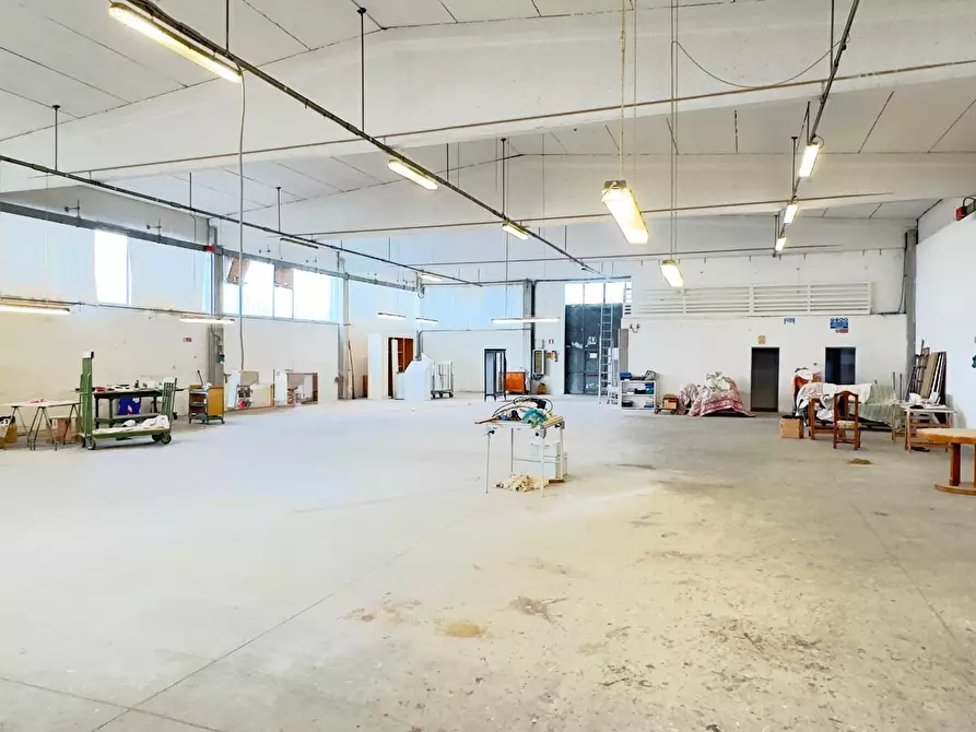 Immagine 4 di Attività artigianale in vendita  a Ponsacco