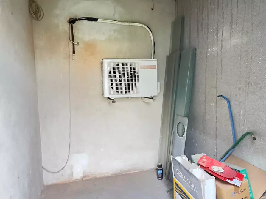 Immagine 10 di Attività artigianale in vendita  a Ponsacco