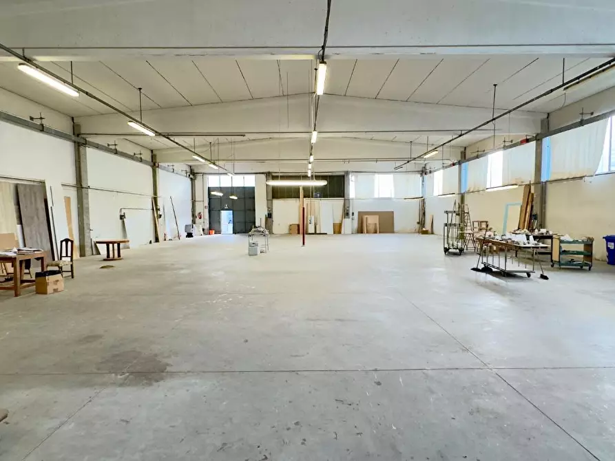 Immagine 3 di Attività artigianale in vendita  a Ponsacco