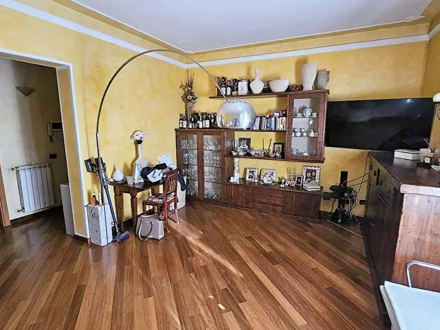 Immagine 3 di Appartamento in vendita  a Massa