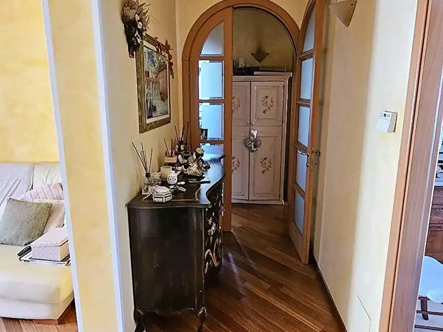 Immagine 17 di Appartamento in vendita  a Massa