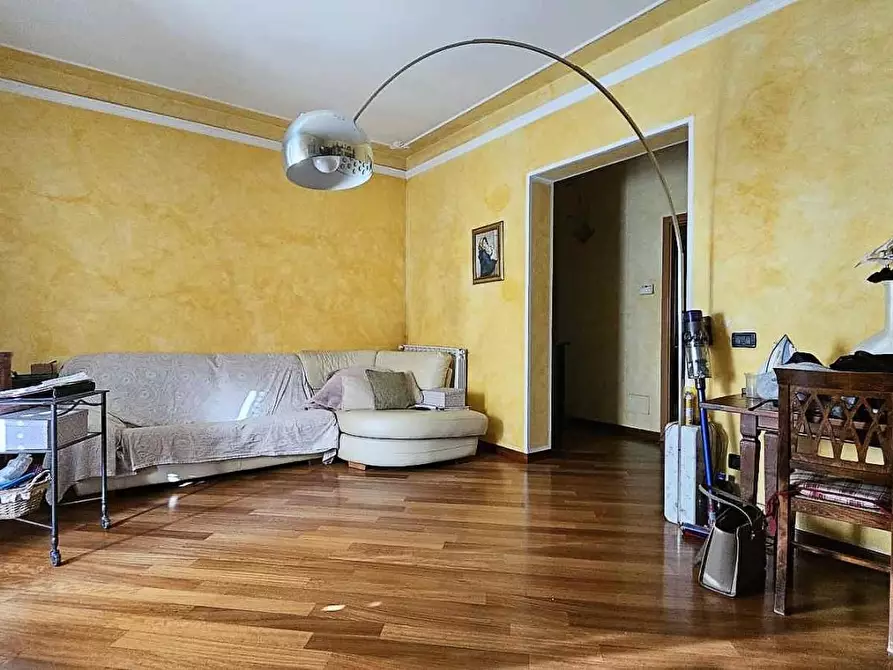 Immagine 5 di Appartamento in vendita  a Massa