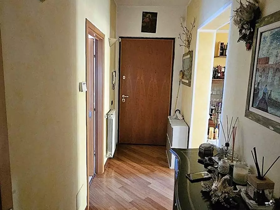 Immagine 16 di Appartamento in vendita  a Massa