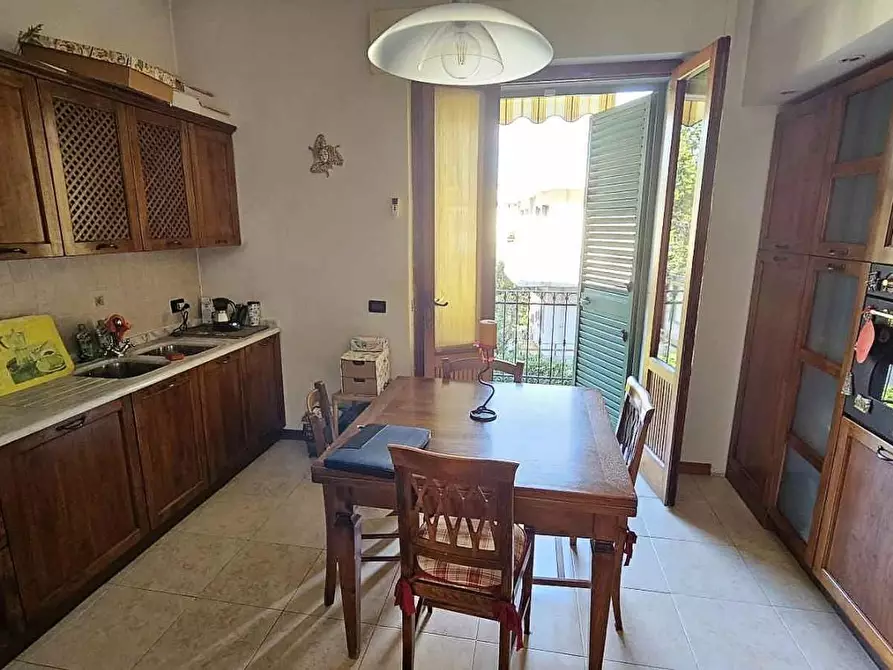 Immagine 6 di Appartamento in vendita  a Massa