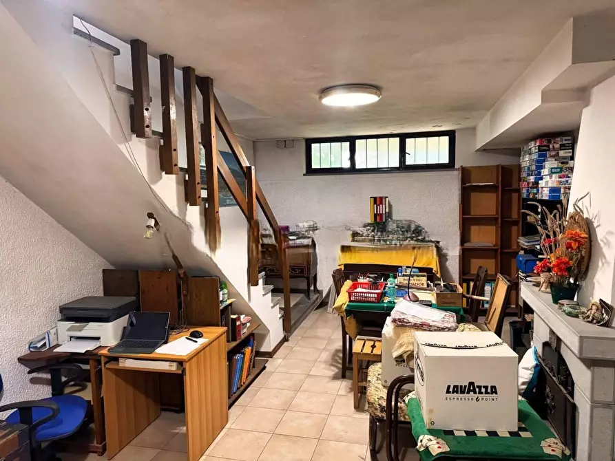 Immagine 16 di Villetta a schiera in vendita  a Massa