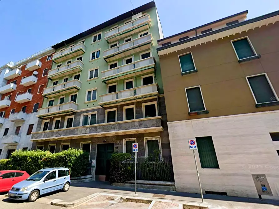 Immagine 1 di Appartamento in vendita  a Milano