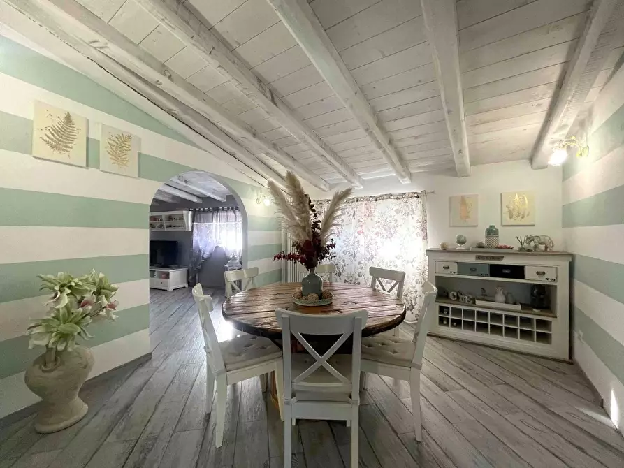 Immagine 3 di Casa semindipendente in vendita  a Beverino