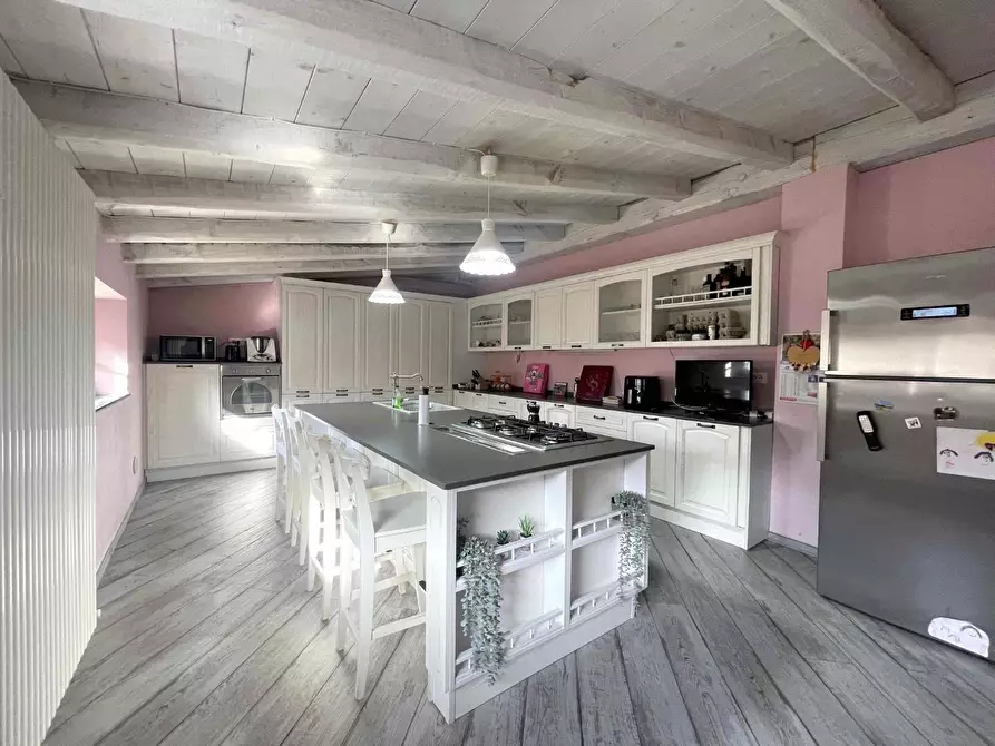 Immagine 7 di Casa semindipendente in vendita  a Beverino