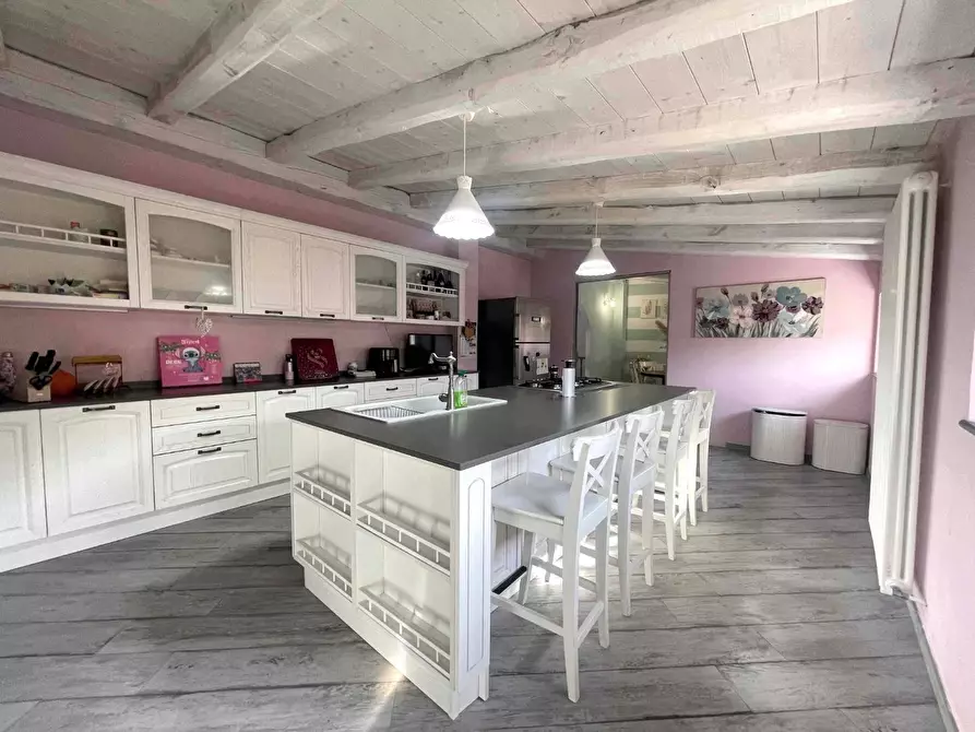 Immagine 8 di Casa semindipendente in vendita  a Beverino