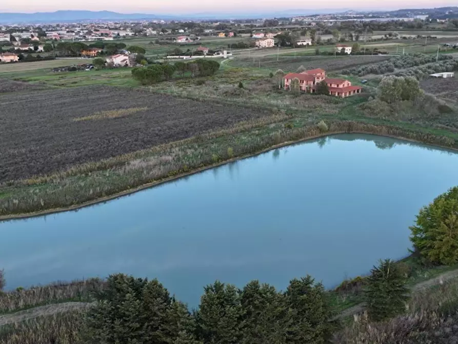 Immagine 2 di Casa colonica in vendita  a Santa Maria A Monte