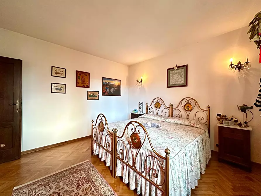 Immagine 26 di Villa in vendita  a Camaiore