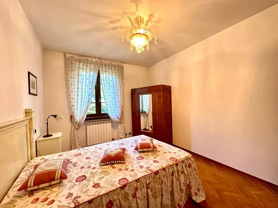 Immagine 23 di Villa in vendita  a Camaiore