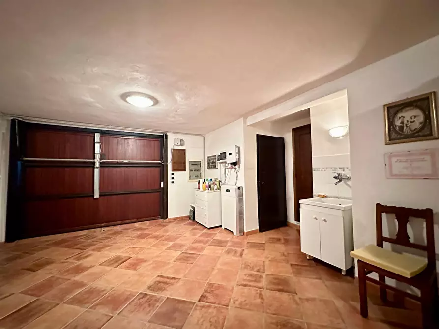 Immagine 40 di Villa in vendita  a Camaiore