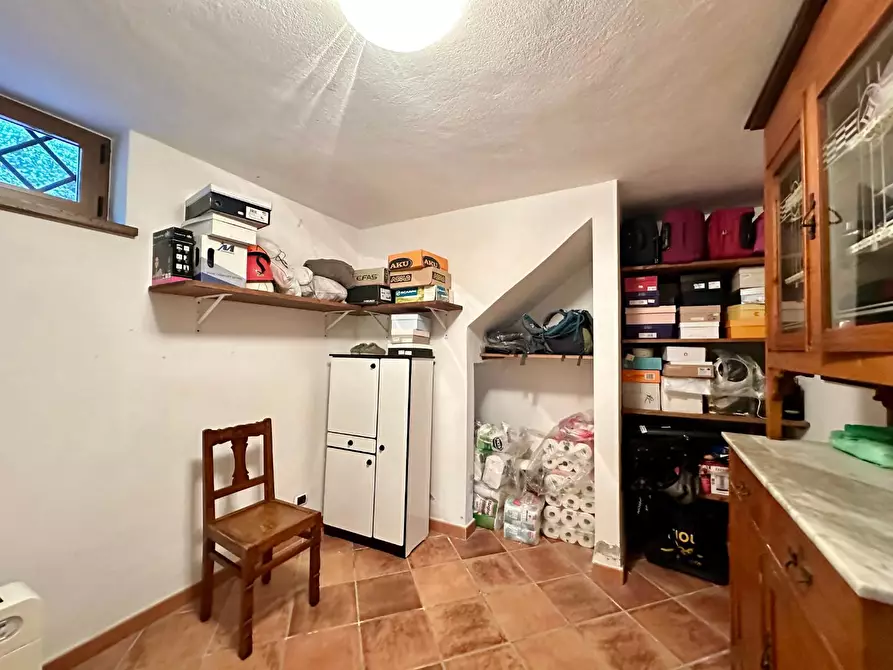 Immagine 44 di Villa in vendita  a Camaiore