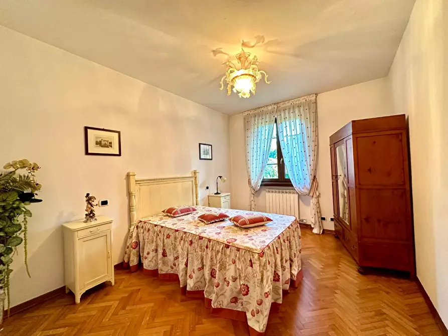 Immagine 24 di Villa in vendita  a Camaiore