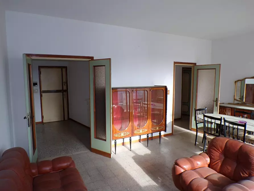 Immagine 8 di Appartamento in vendita  a Pisa