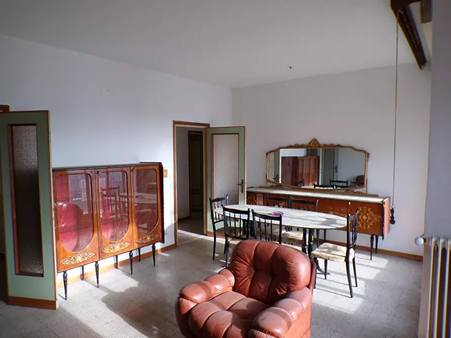 Immagine 9 di Appartamento in vendita  a Pisa