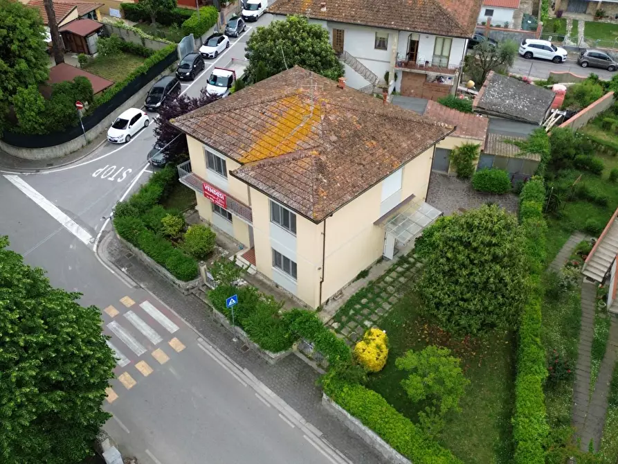 Immagine 3 di Villa in vendita  a Casciana Terme Lari