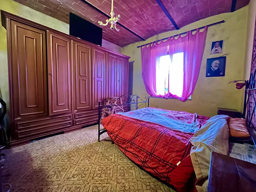 Immagine 10 di Appartamento in vendita  a Asciano