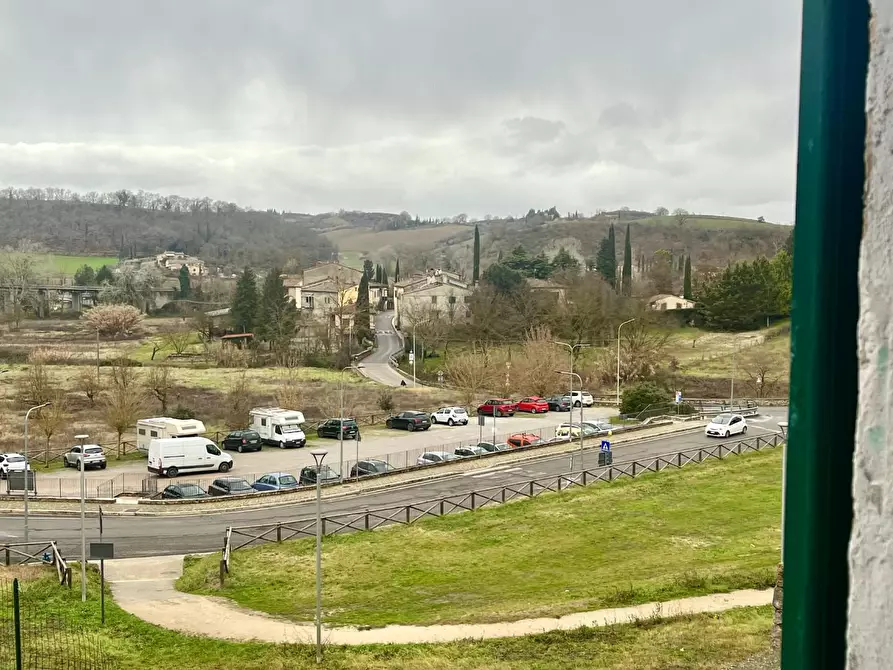 Immagine 15 di Appartamento in vendita  a Asciano