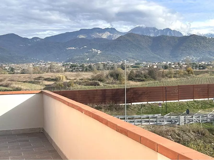 Immagine 14 di Appartamento in vendita  a Ortonovo