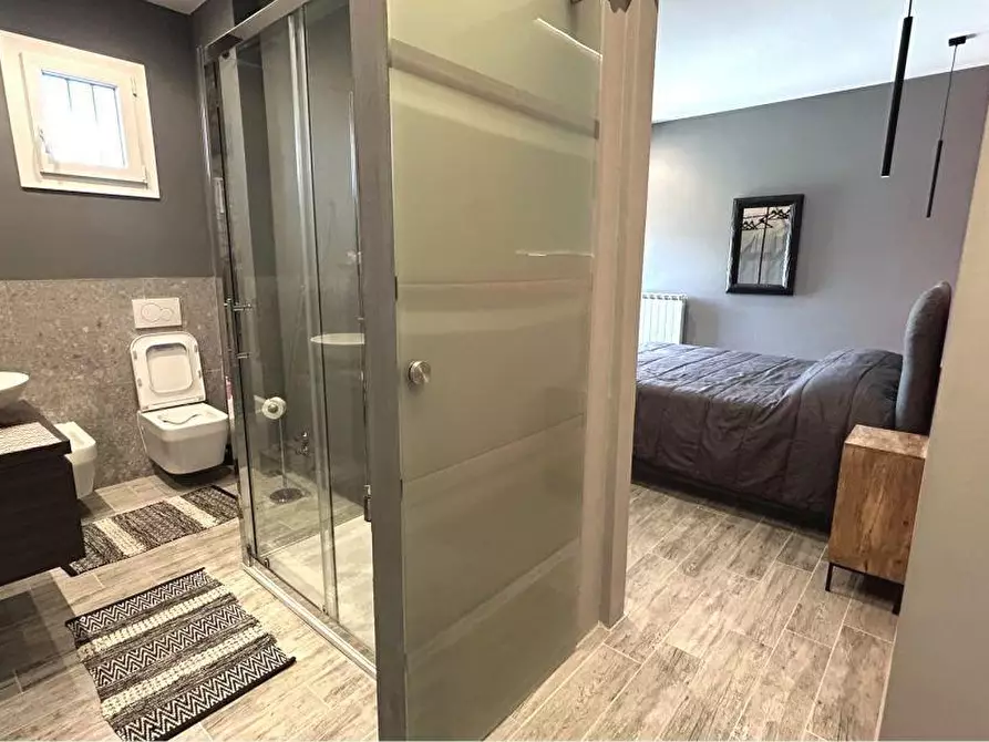 Immagine 9 di Appartamento in vendita  a Ortonovo