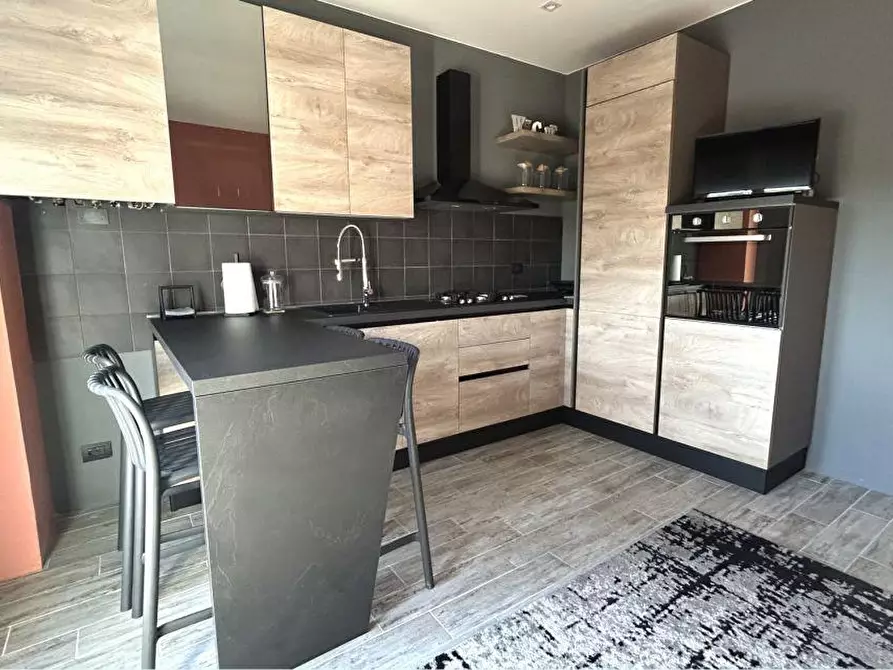 Immagine 5 di Appartamento in vendita  a Ortonovo