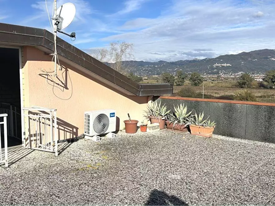 Immagine 19 di Appartamento in vendita  a Ortonovo