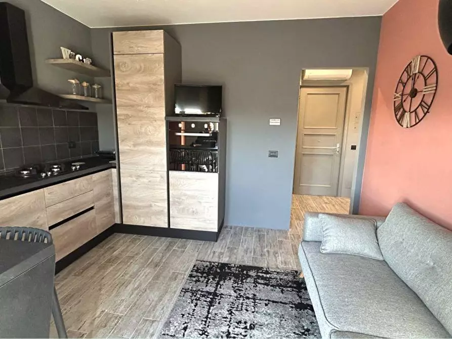 Immagine 4 di Appartamento in vendita  a Ortonovo