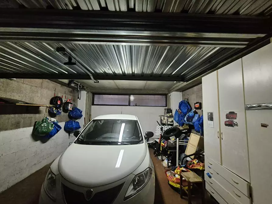 Immagine 25 di Appartamento in vendita  a Siena