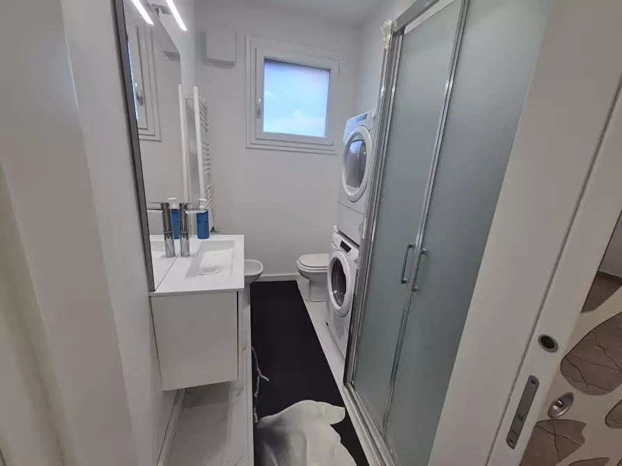 Immagine 23 di Appartamento in vendita  a Siena