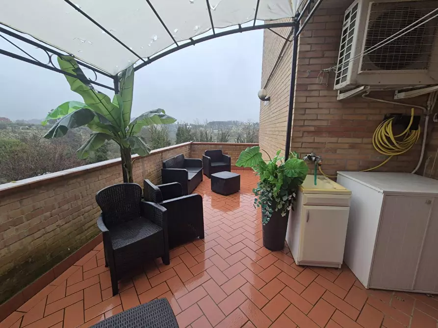 Immagine 9 di Appartamento in vendita  a Siena