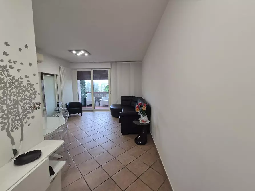 Immagine 4 di Appartamento in vendita  a Siena