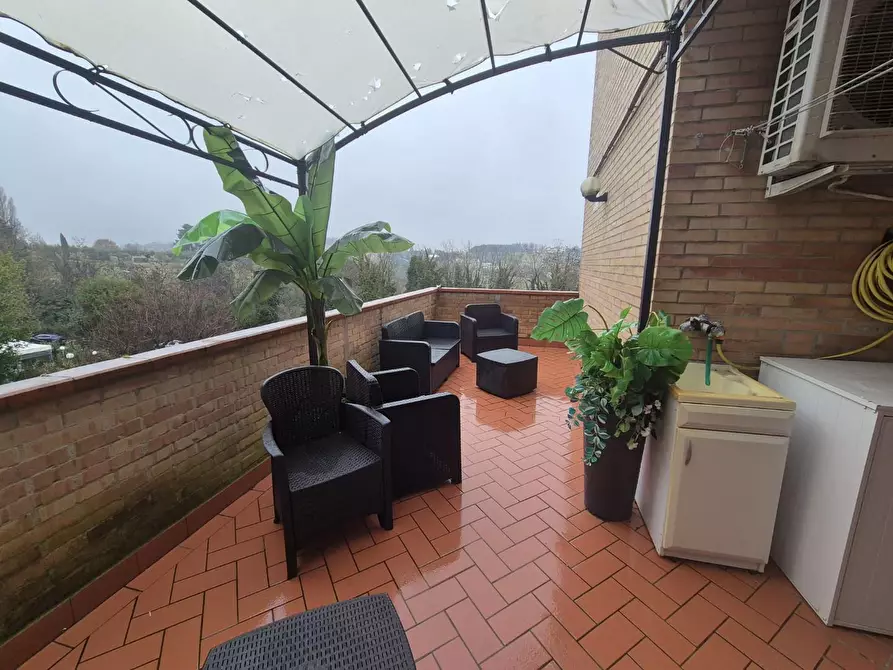 Immagine 22 di Appartamento in vendita  a Siena