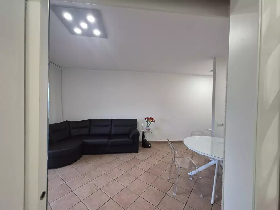 Immagine 6 di Appartamento in vendita  a Siena